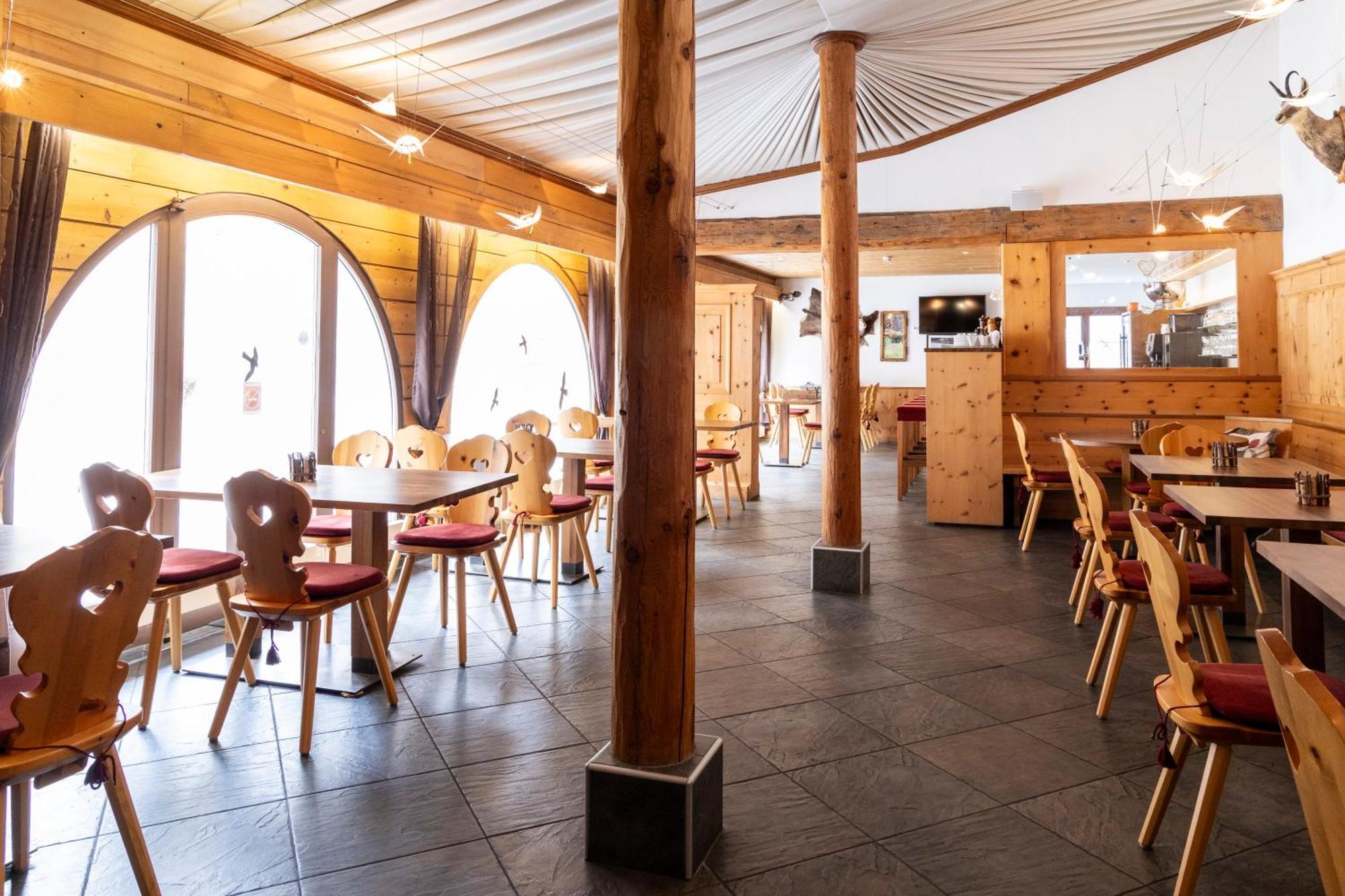 Hotel Chesa Grischa Зильс-Базельджа Экстерьер фото
