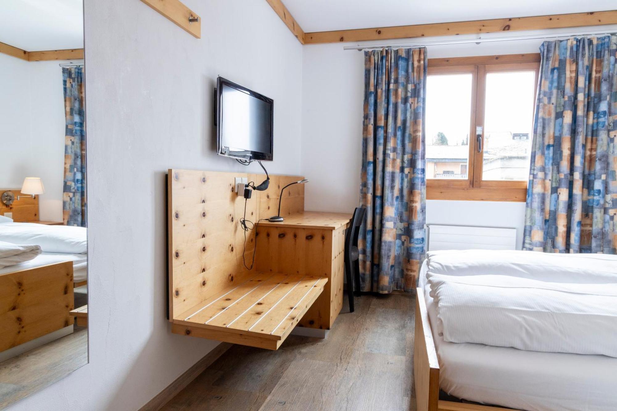 Hotel Chesa Grischa Зильс-Базельджа Экстерьер фото